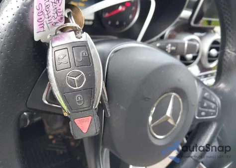 2019 Mercedes-Benz Glc 300 4Matic z USA, uszkodzony, nr VIN WDC0G4KB5KV142216